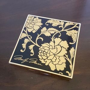 Besame Cosmetics Marilyn Monroe face palette EUC